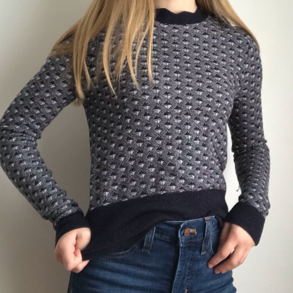 Tight Hinge Sweater